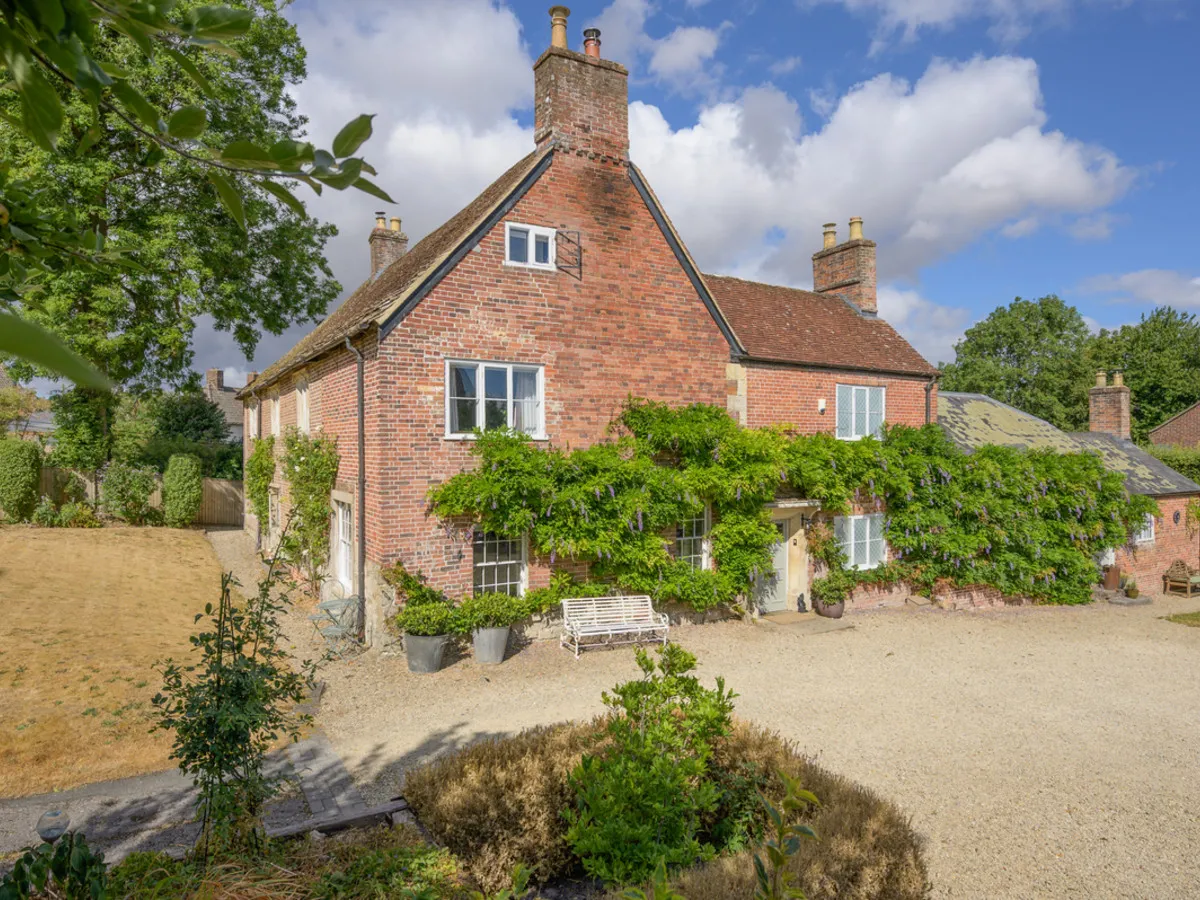 Court Lane, BA13, photo 10