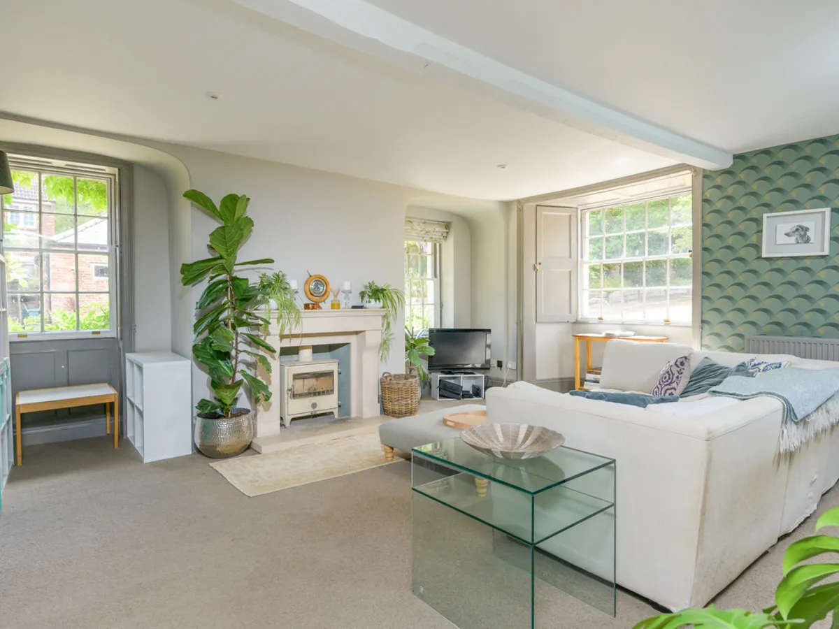 Court Lane, BA13, photo 2