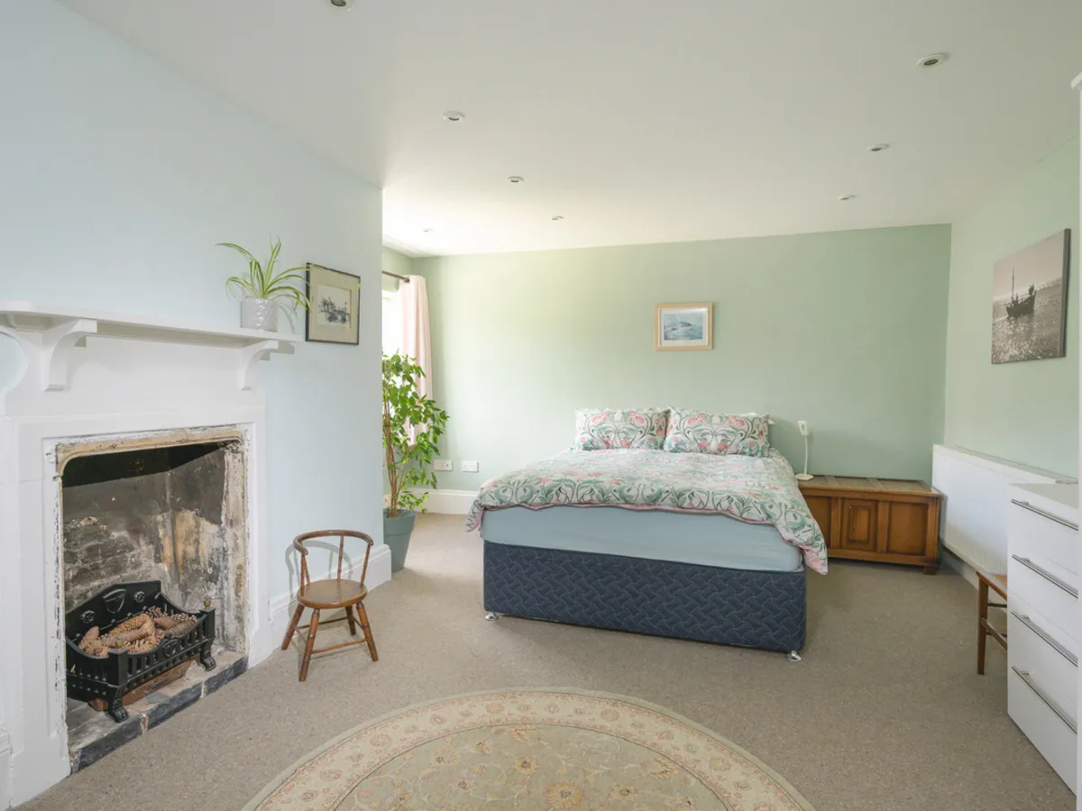 Court Lane, BA13, photo 42