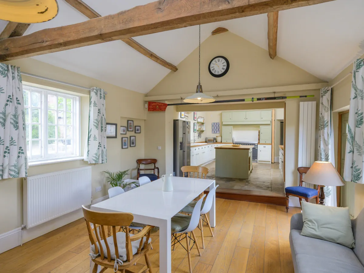 Court Lane, BA13, photo 30