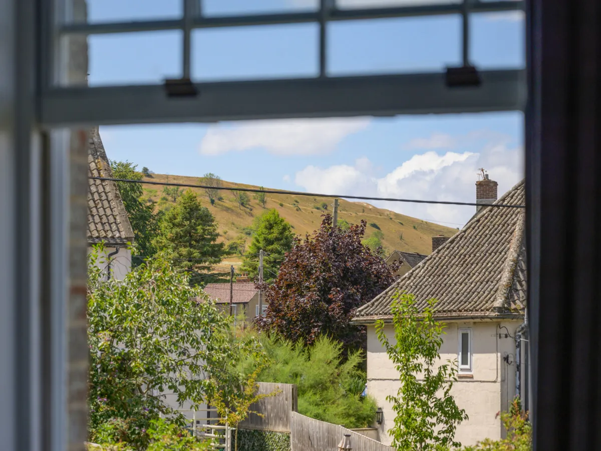 Court Lane, BA13, photo 22
