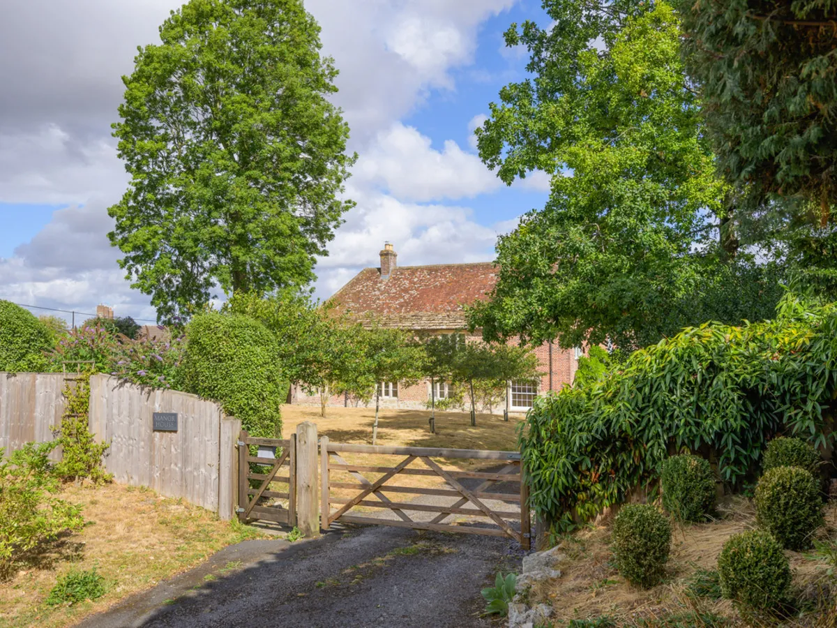 Court Lane, BA13, photo 9