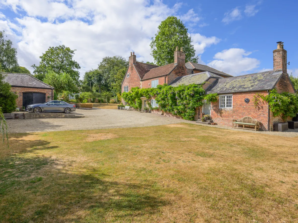 Court Lane, BA13, photo 17