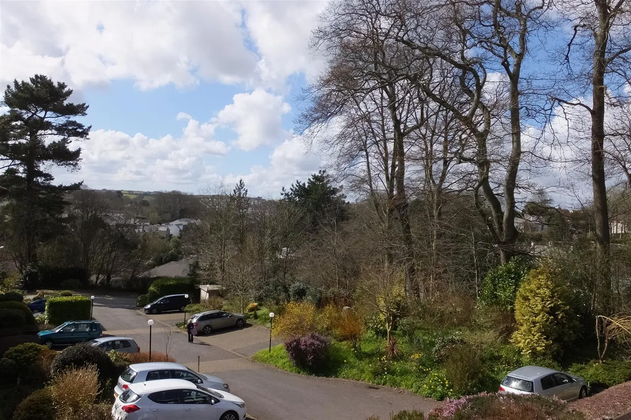 Penhaligon Court, Truro, photo 9