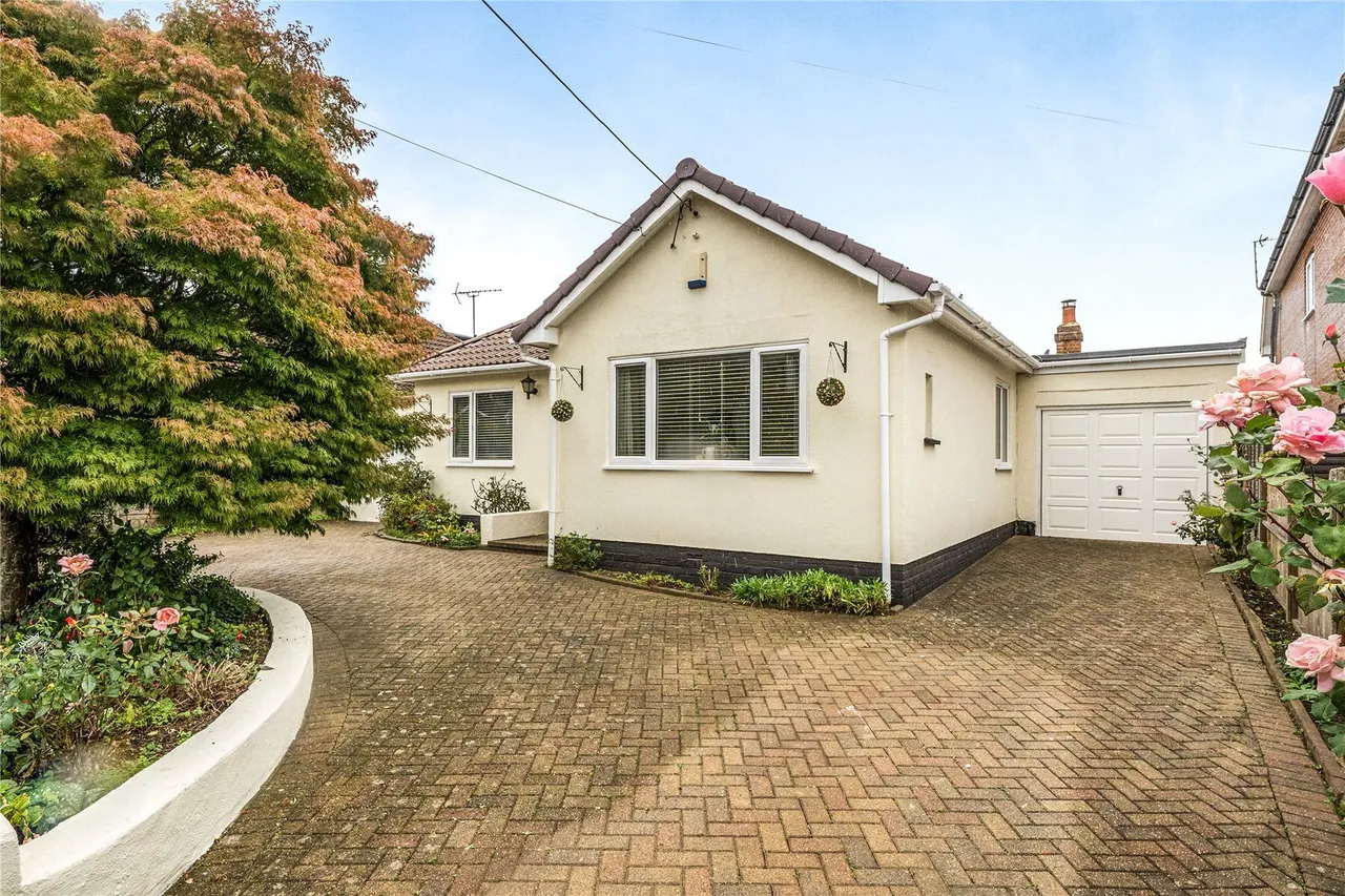 4 bed house for sale, Aperfield Road, Biggin Hill, TN16