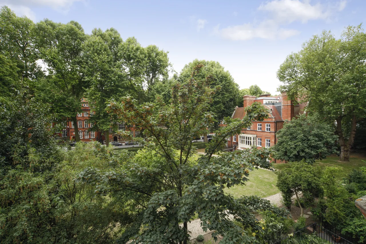 South Kensington, London, SW7, photo 6