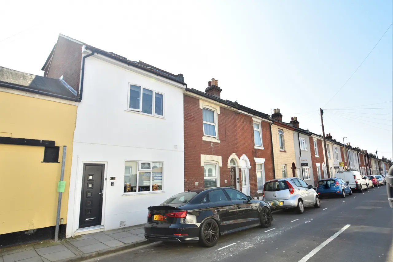 6 bed house to rent, Lawson Road, Southsea, PO5