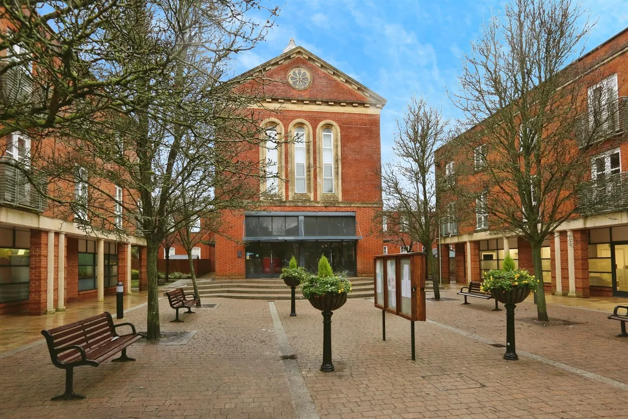 1 bed flat for sale, Old Chapel Mews, Knowle, PO17