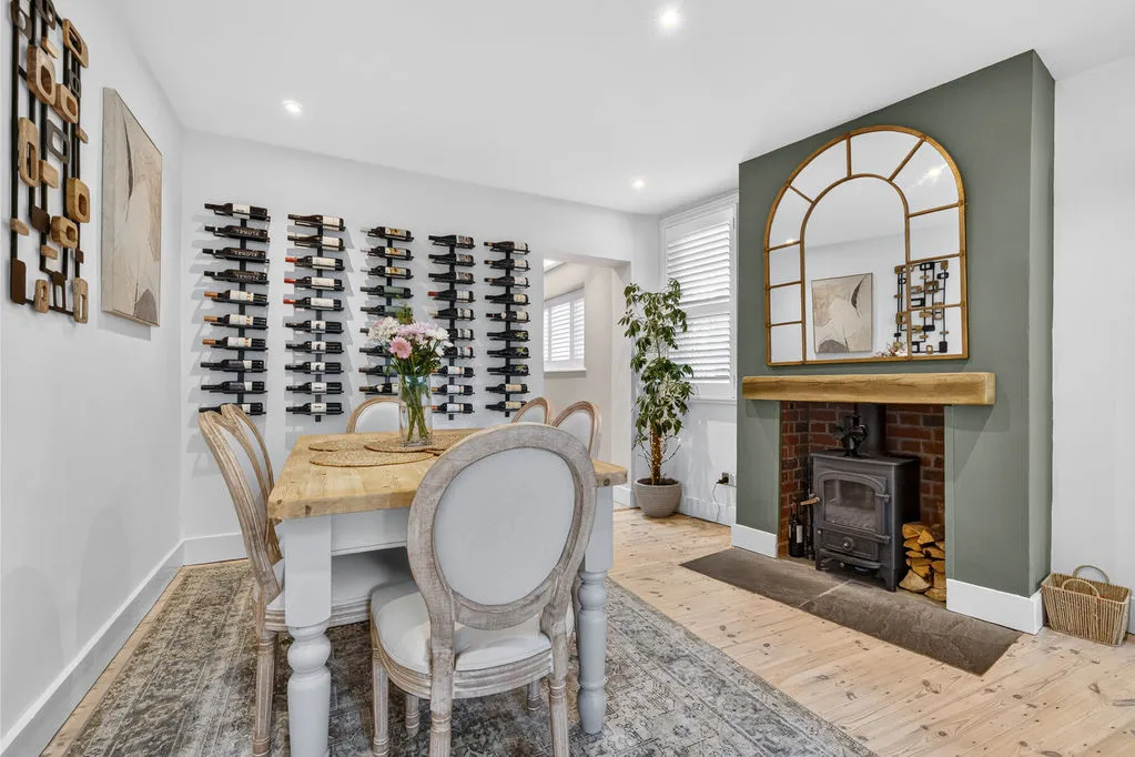 Binfield Road, Byfleet KT14 7PN, photo 5