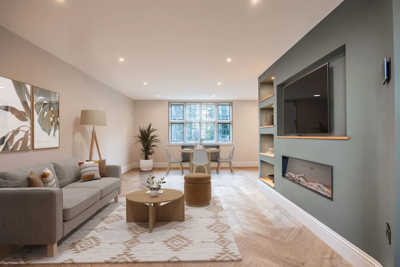 2 bed flat for sale, Chain Free in Drayton