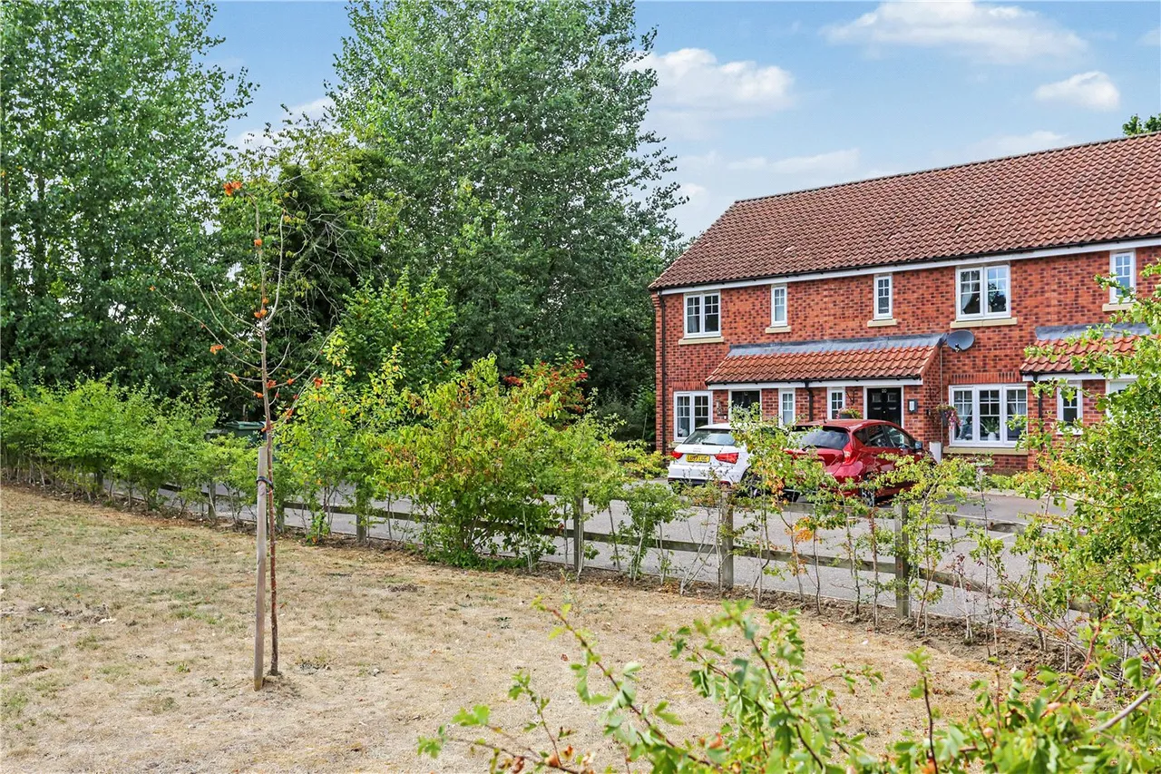 Lime Tree Close, Framingham Earl, Norwich, Norfolk, NR14, photo 2