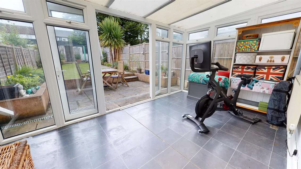 Habgood Road, Loughton, photo 8