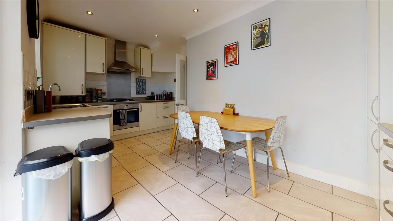 Habgood Road, Loughton, photo 7
