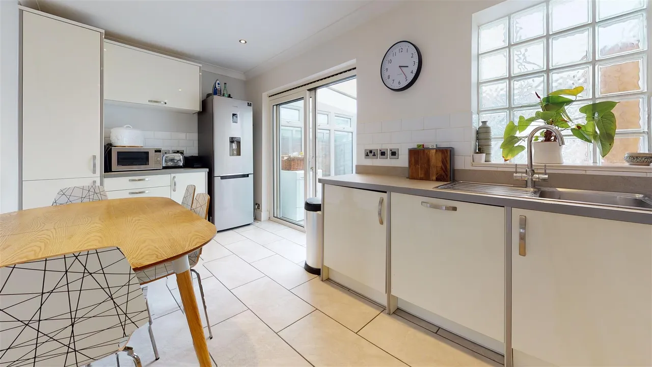 Habgood Road, Loughton, photo 5