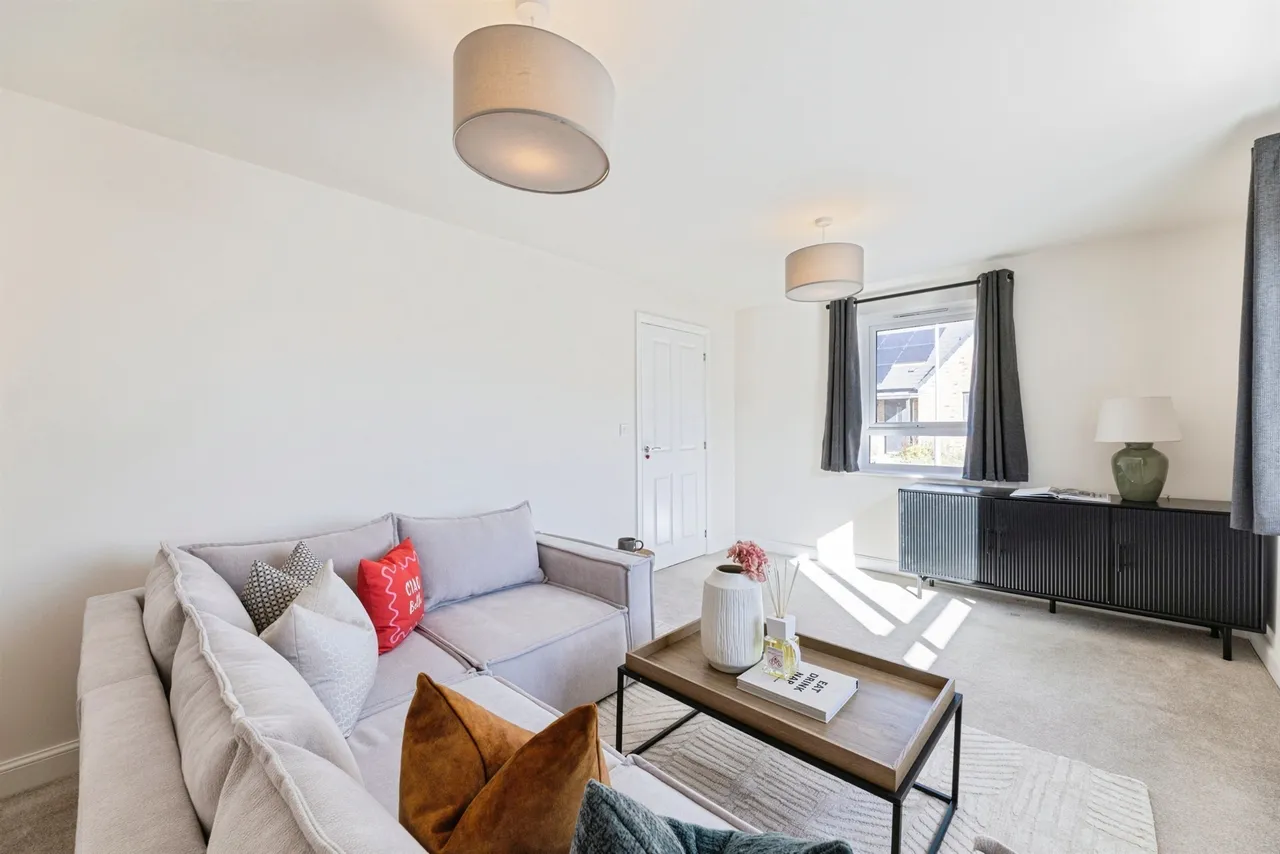 Sweet Gum Way, St. Neots, PE19, photo 5