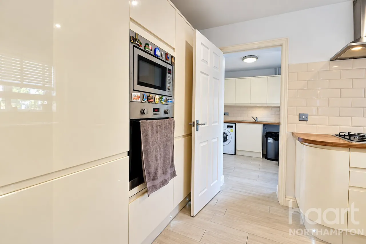 Campanula Close, Northampton, NN3, photo 4
