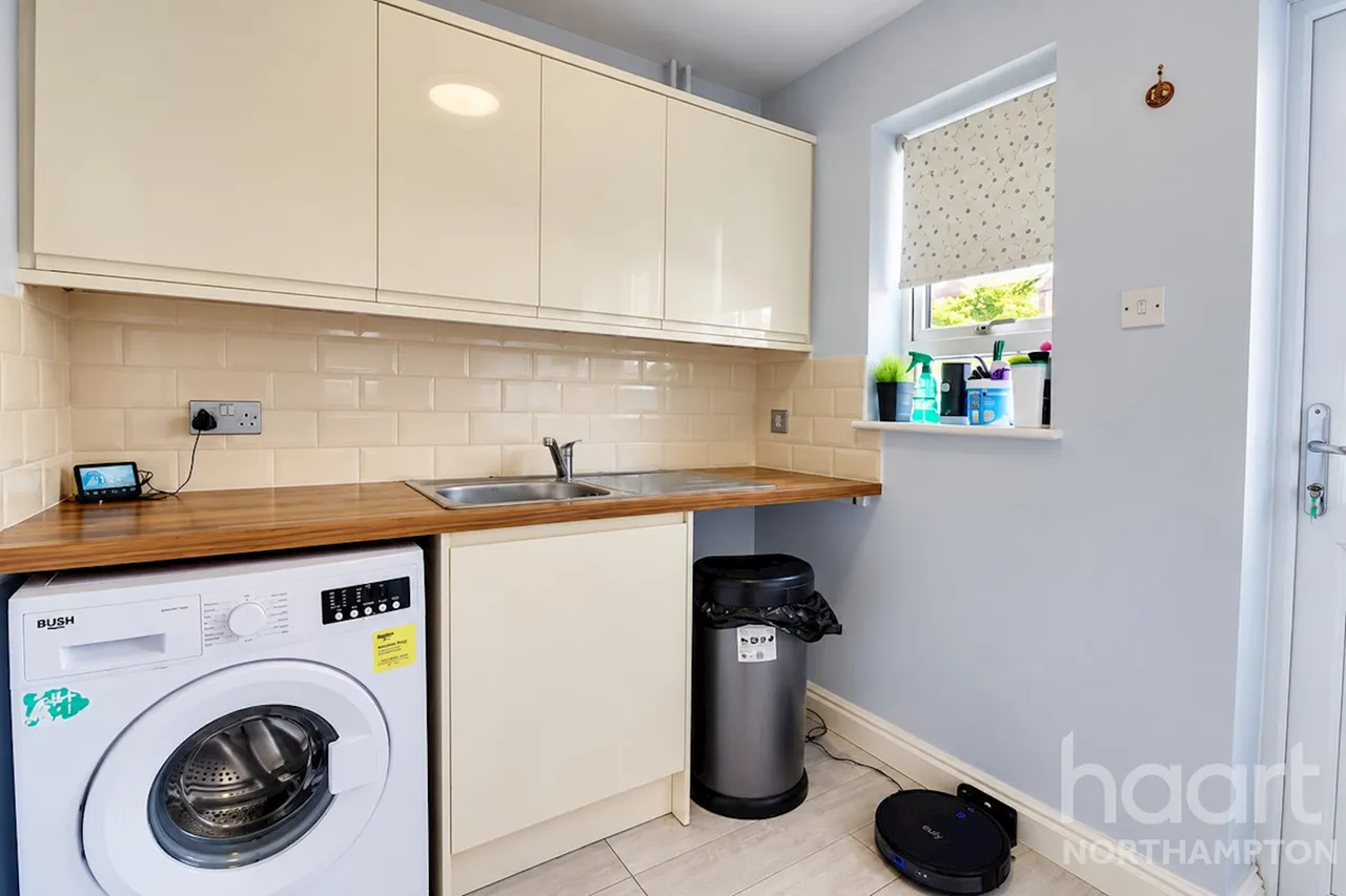 Campanula Close, Northampton, NN3, photo 5