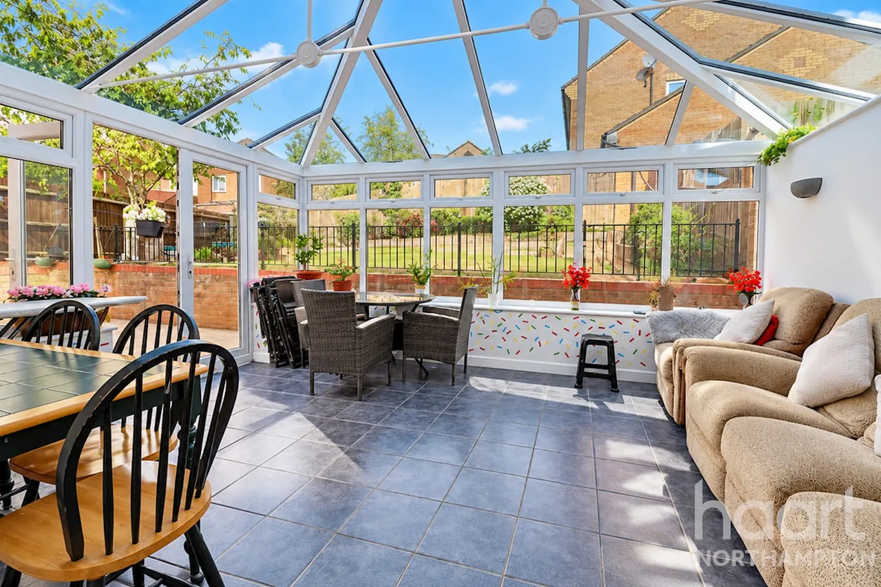 Campanula Close, Northampton, NN3, photo 8