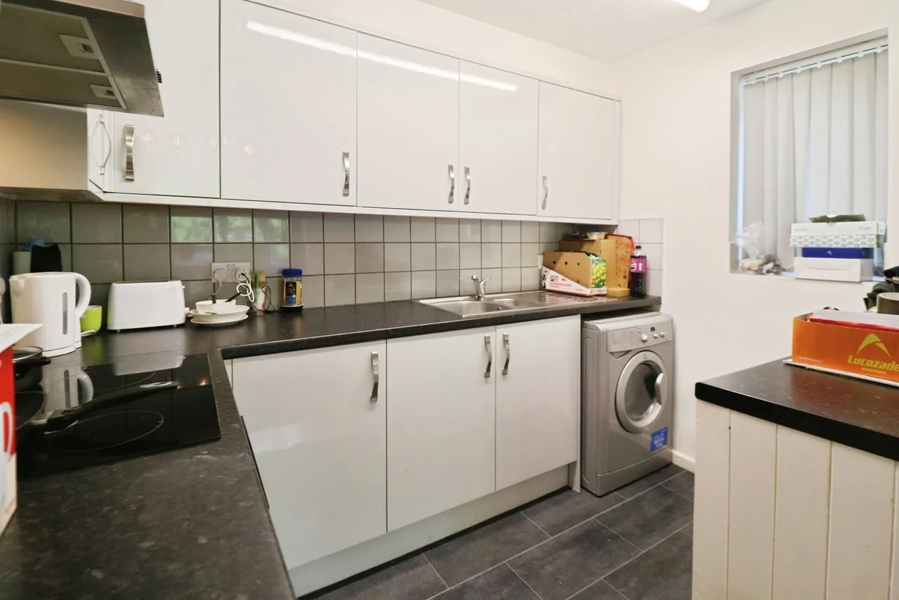 Horwood Close, Cardiff, CF24, photo 9