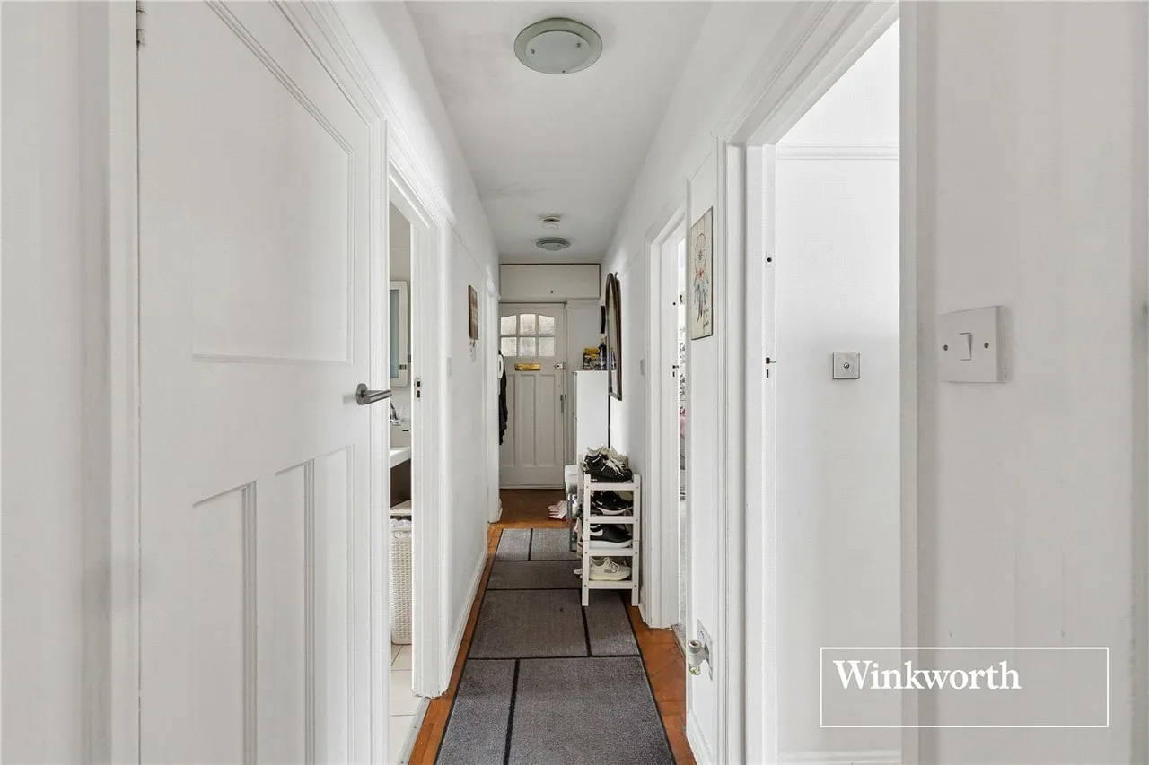 Ossulton Way, East Finchley, London, N2, photo 11