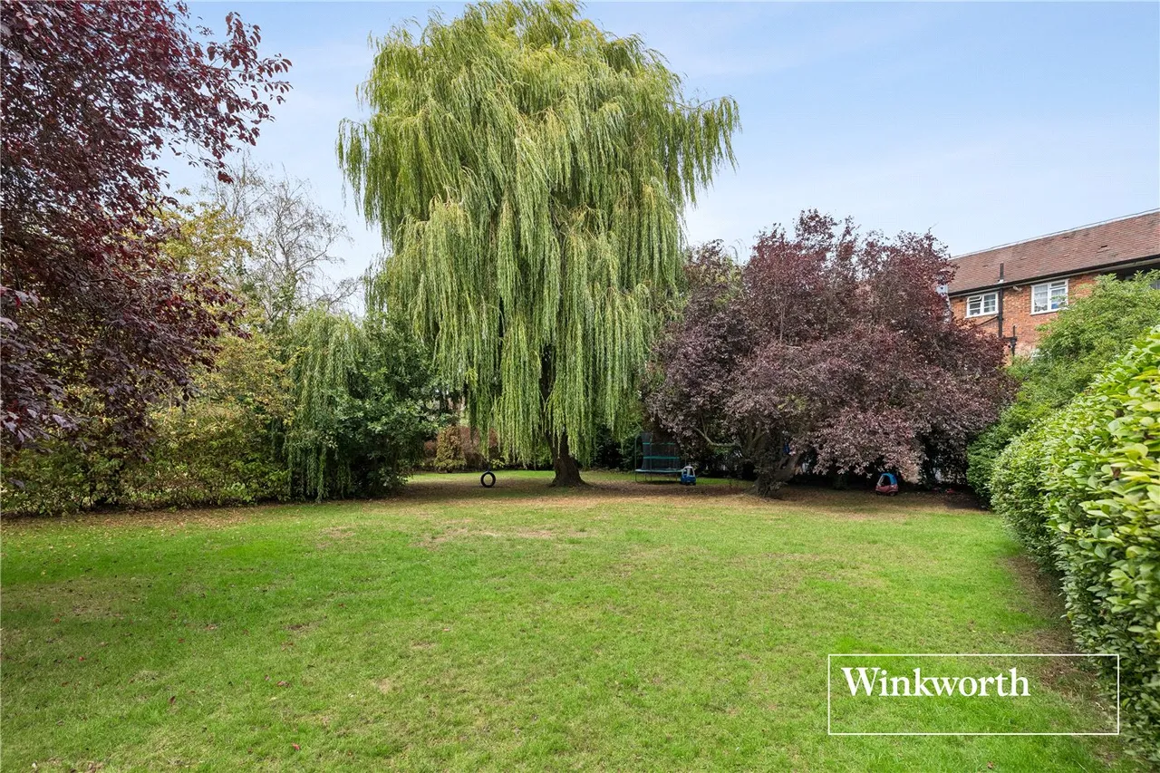 Ossulton Way, East Finchley, London, N2, photo 12