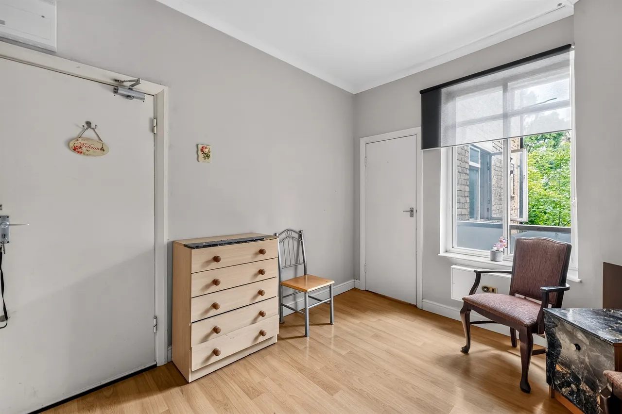 Woodstock Grove, London, W12, photo 6
