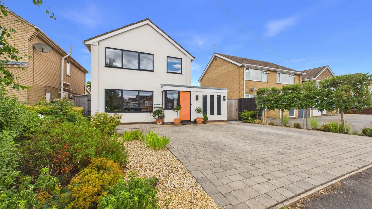 3 bed house for sale — Beech Avenue, Bourne, PE10