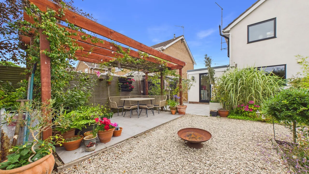 Beech Avenue, Bourne, PE10, photo 23