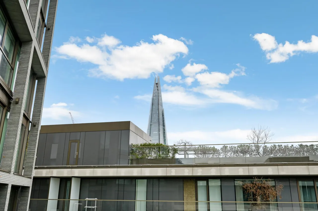 Earls Way, London, SE1, photo 2