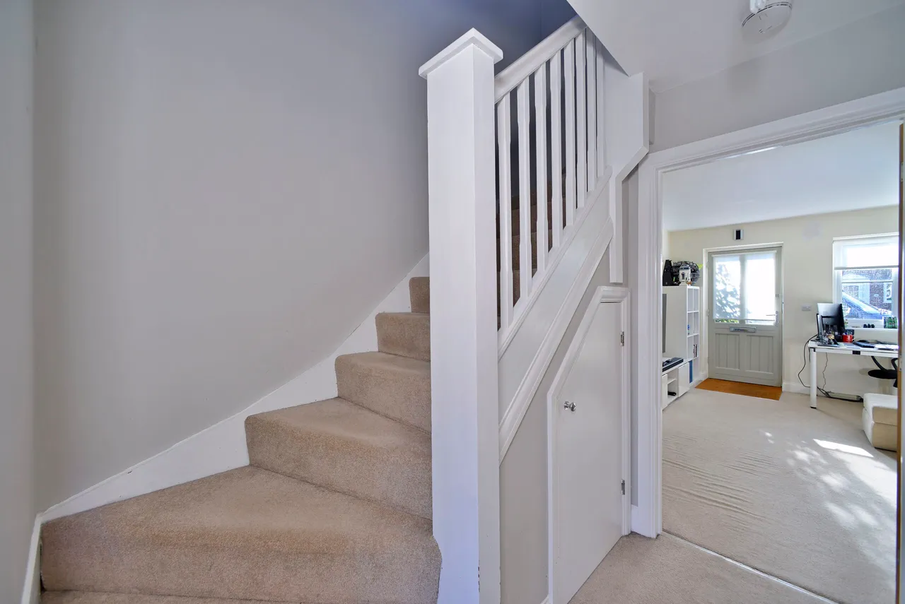 Langborough Court, Godalming, GU7, photo 8