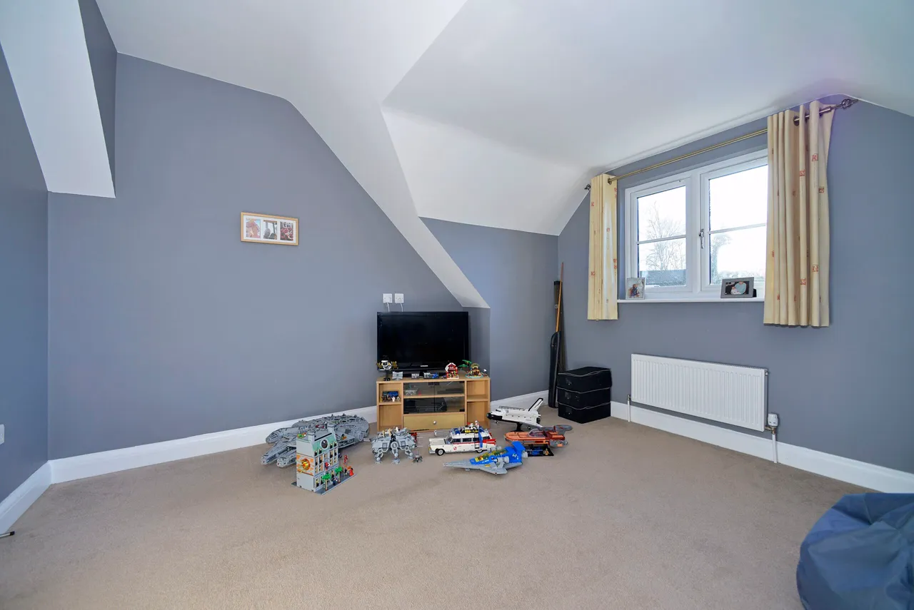 Langborough Court, Godalming, GU7, photo 7