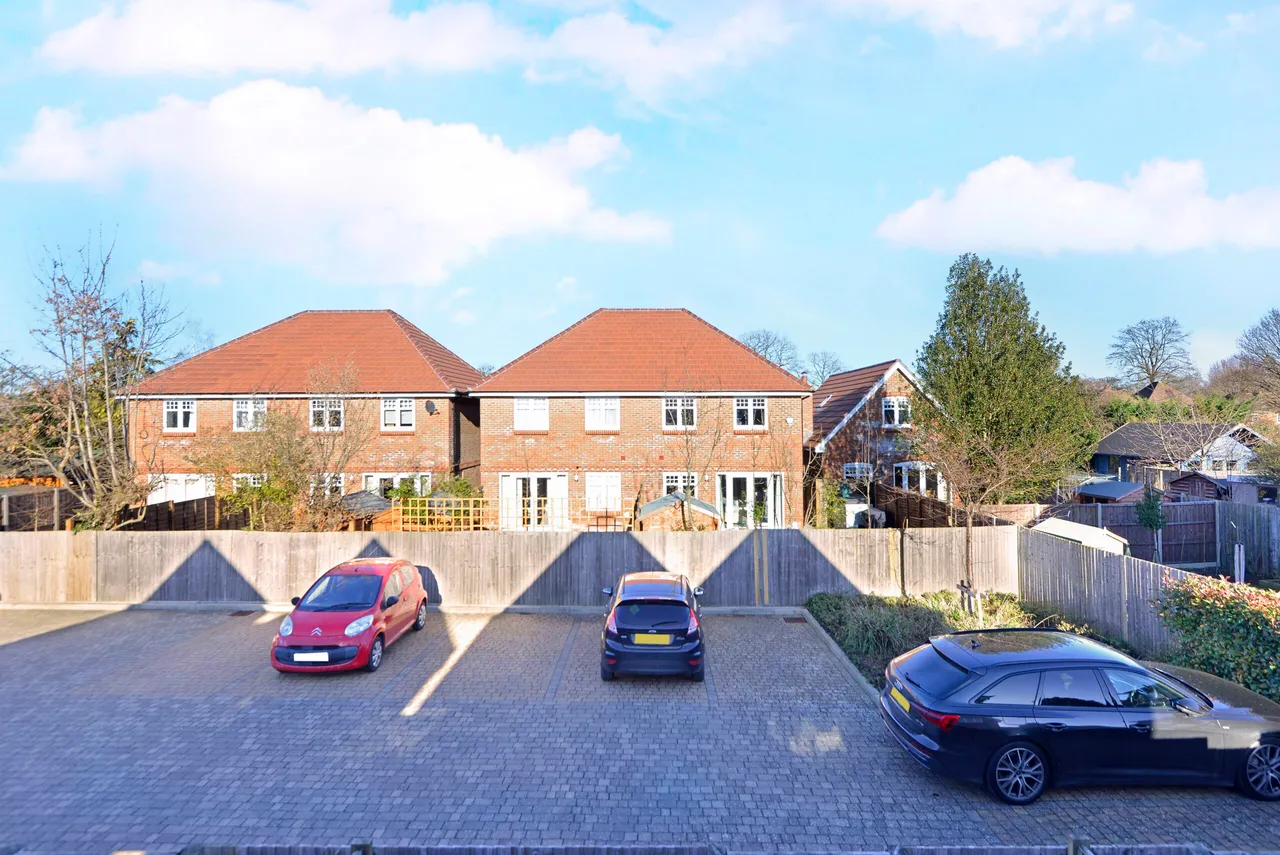 Langborough Court, Godalming, GU7, photo 11