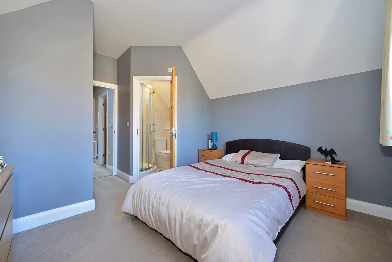 Langborough Court, Godalming, GU7, photo 5