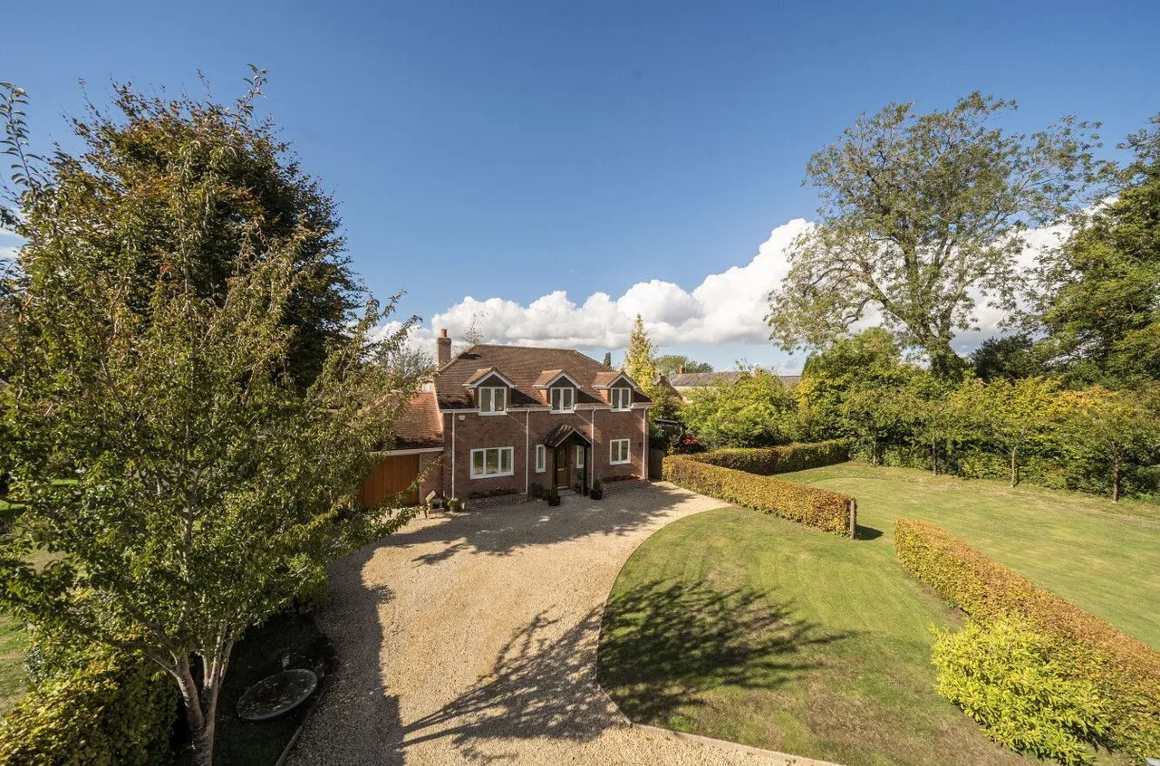 4 bed house for sale, Weymouth Street, Warminster, BA12