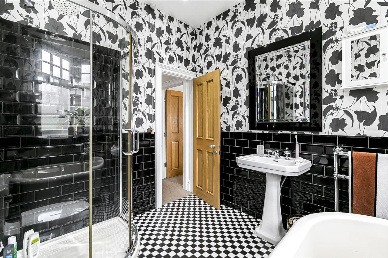Queens Avenue, Whetstone, N20, photo 23