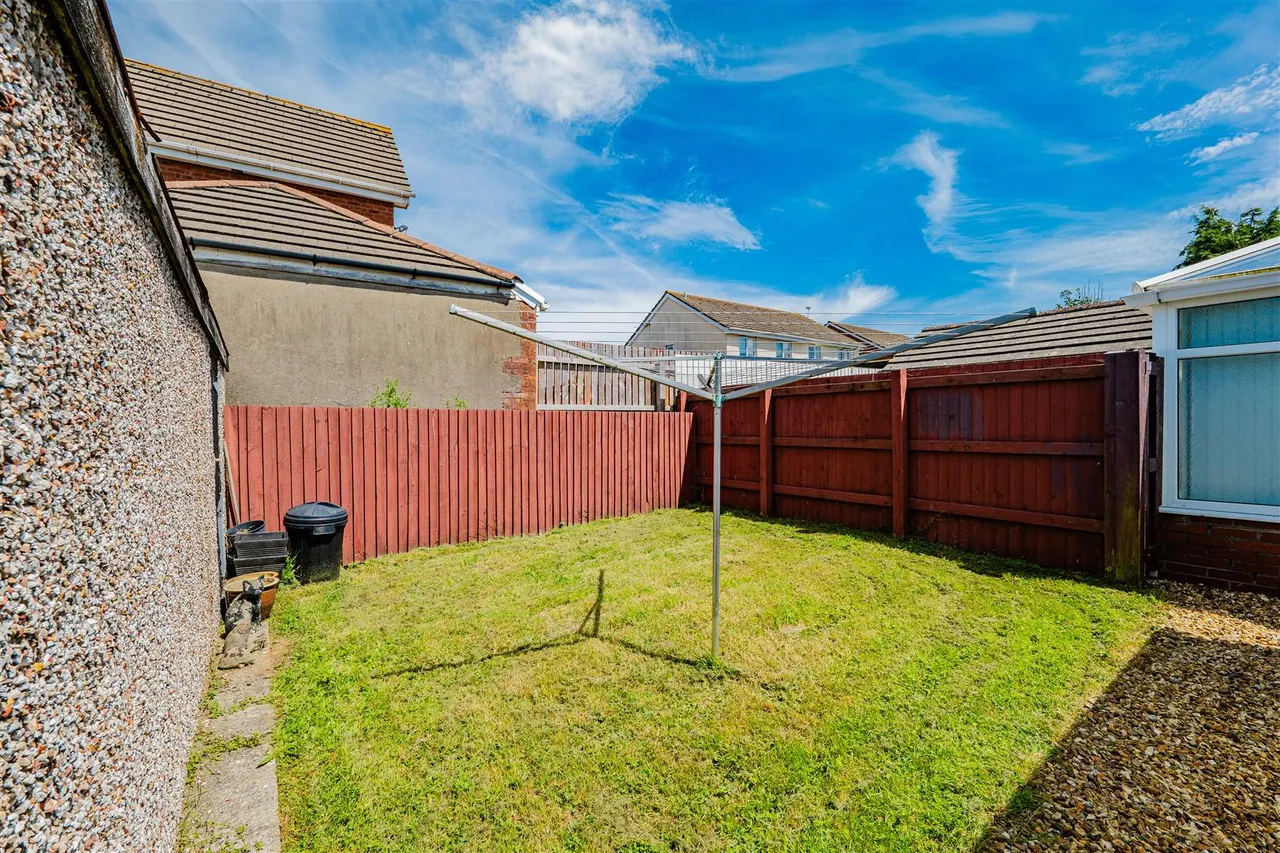 Enfield Drive, Barry, CF62 8NU, photo 4