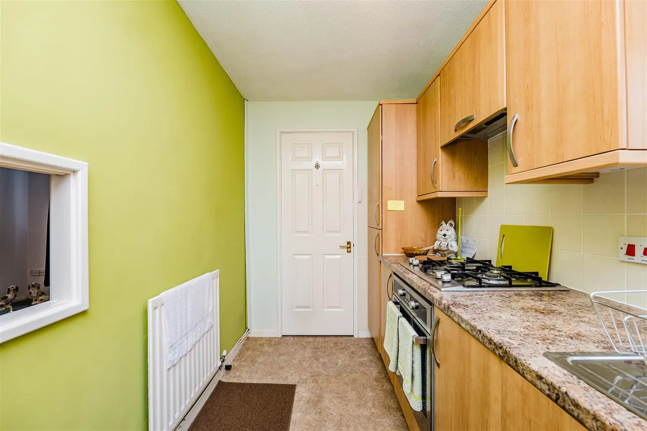Enfield Drive, Barry, CF62 8NU, photo 5