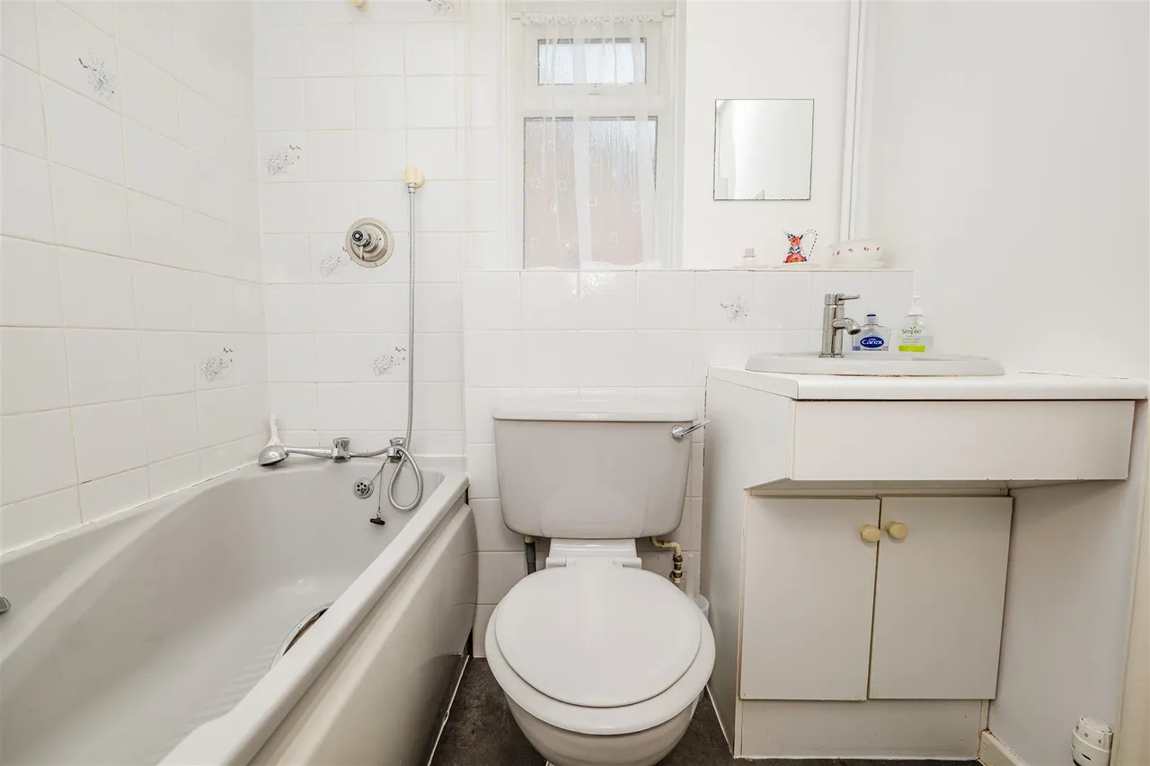 Enfield Drive, Barry, CF62 8NU, photo 11