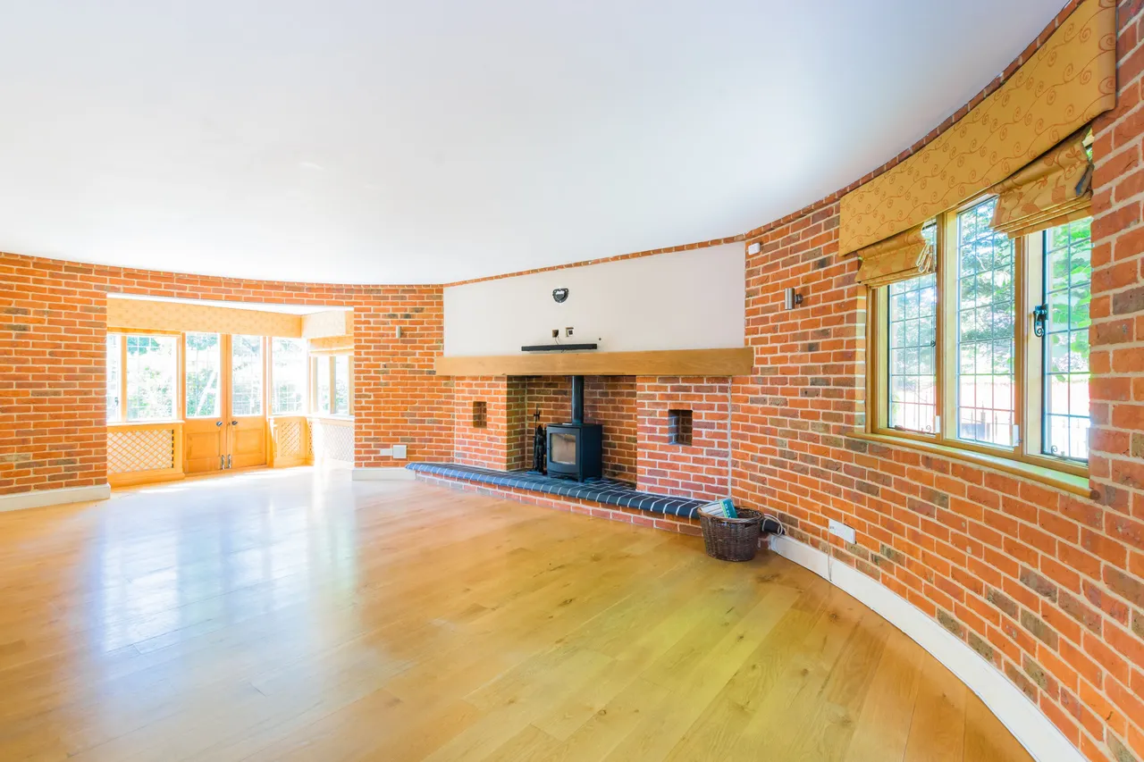 4 bed house to rent — Oast House, St Georges Road, Bromley
