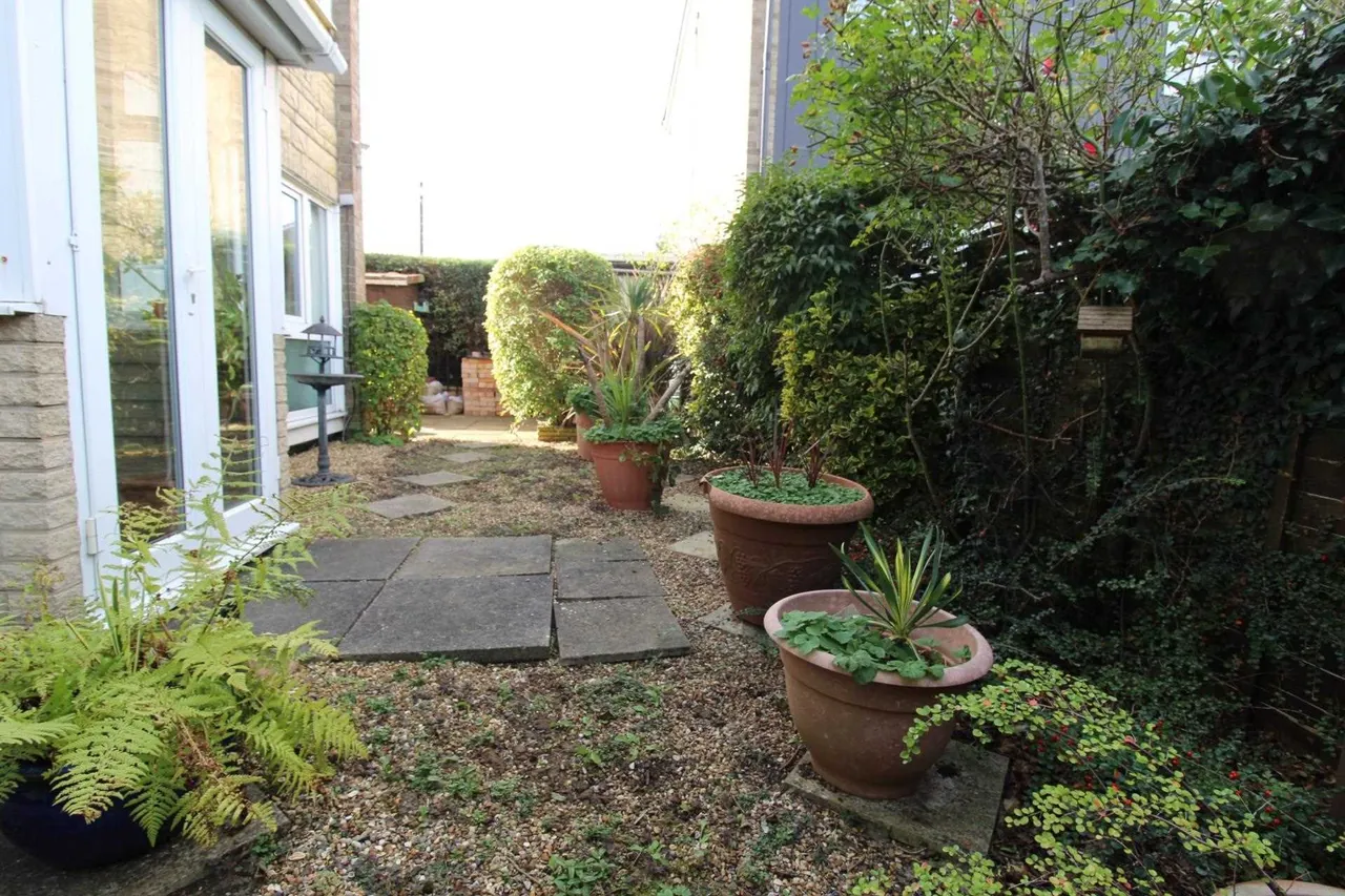 Widdenton View, Lane End, HP14 3EB, photo 11