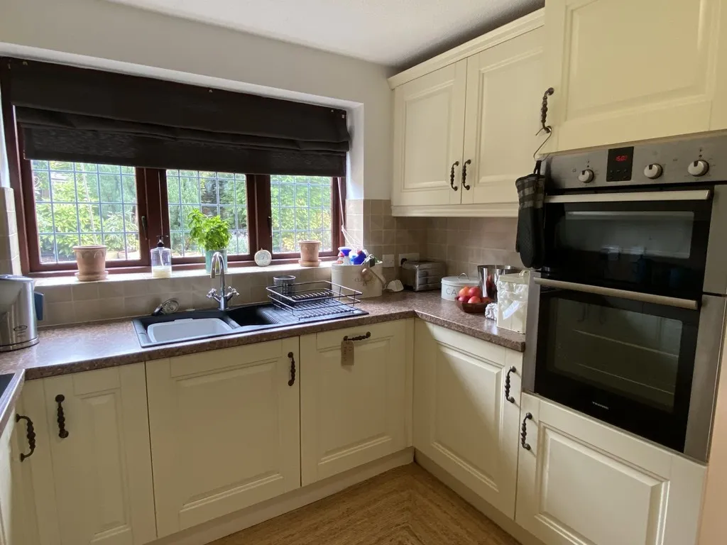 Everglade Road, Priorslee, photo 2
