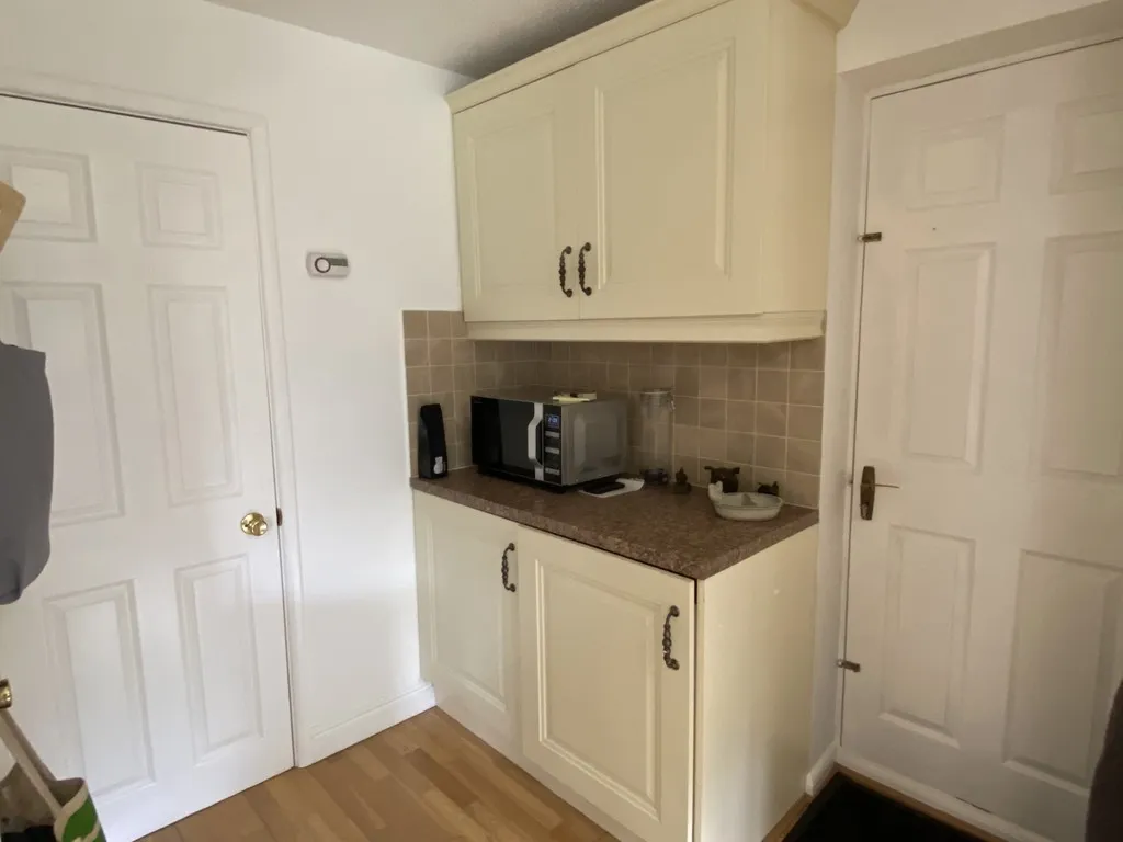 Everglade Road, Priorslee, photo 4