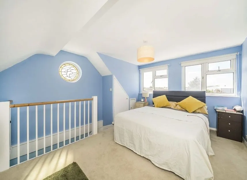 Eastcote Avenue, West Molesey, KT8, photo 5