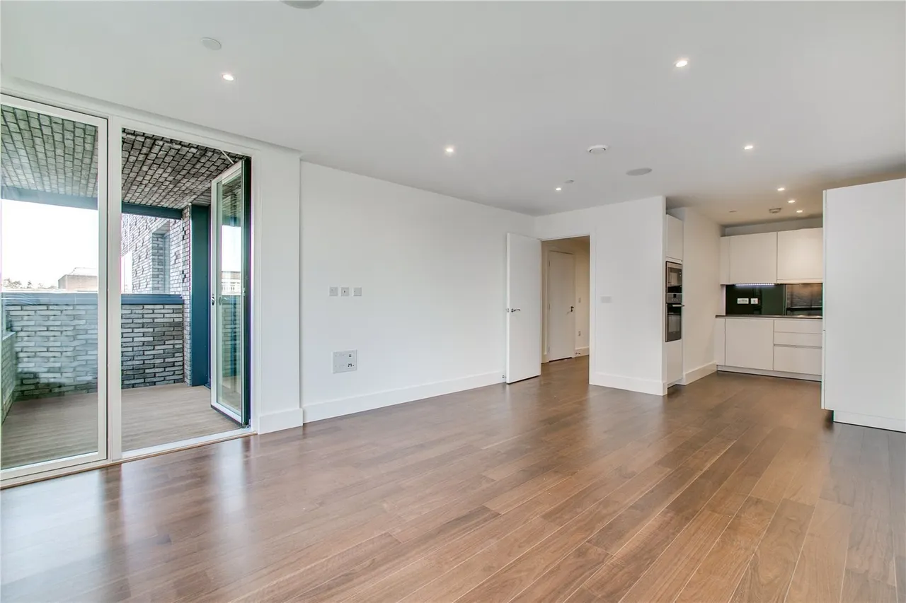 1 bed flat for sale, Upper Richmond Road, London, SW15