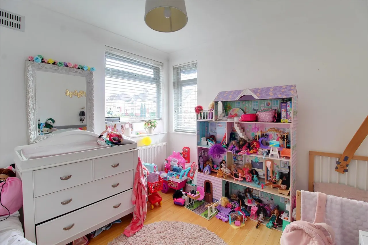 Hill Court, Hill Rise, Potters Bar EN6 2RP, photo 8
