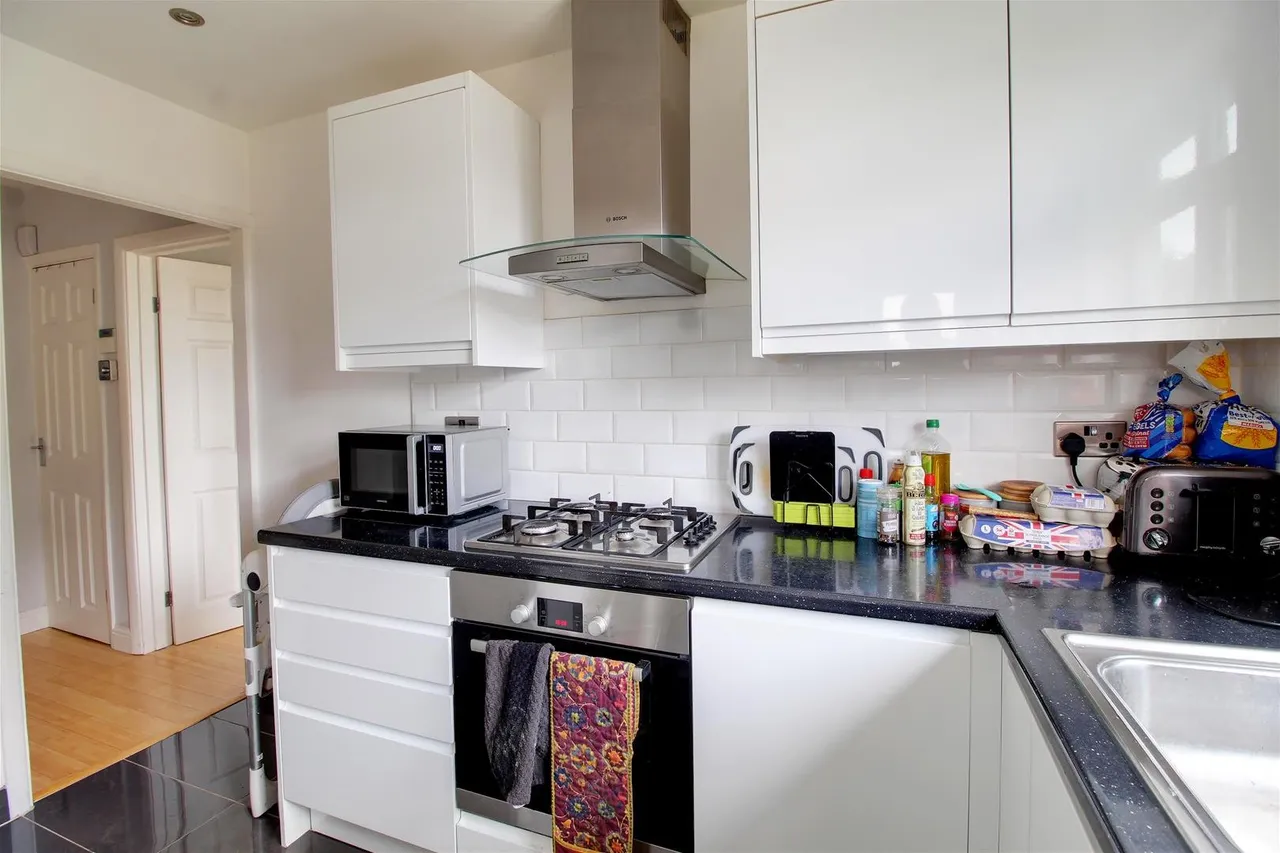 Hill Court, Hill Rise, Potters Bar EN6 2RP, photo 7