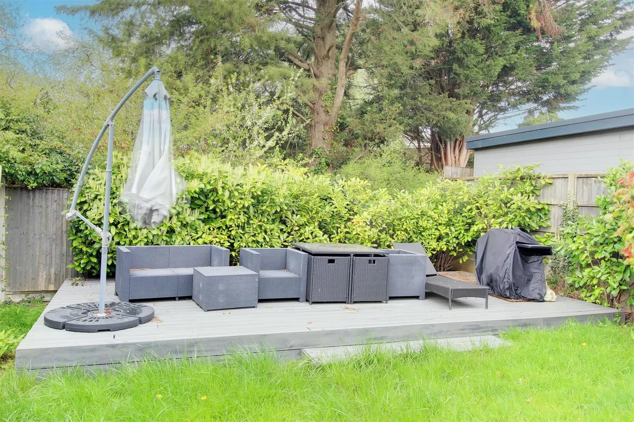 Hill Court, Hill Rise, Potters Bar EN6 2RP, photo 2