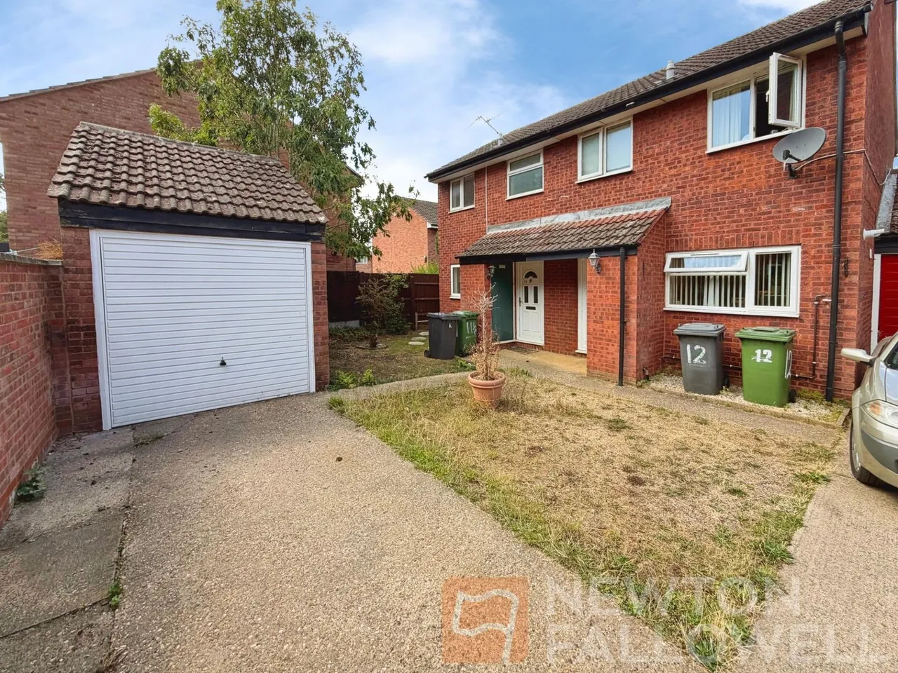 2 bed house for sale, Hedgelands, Werrington, PE4