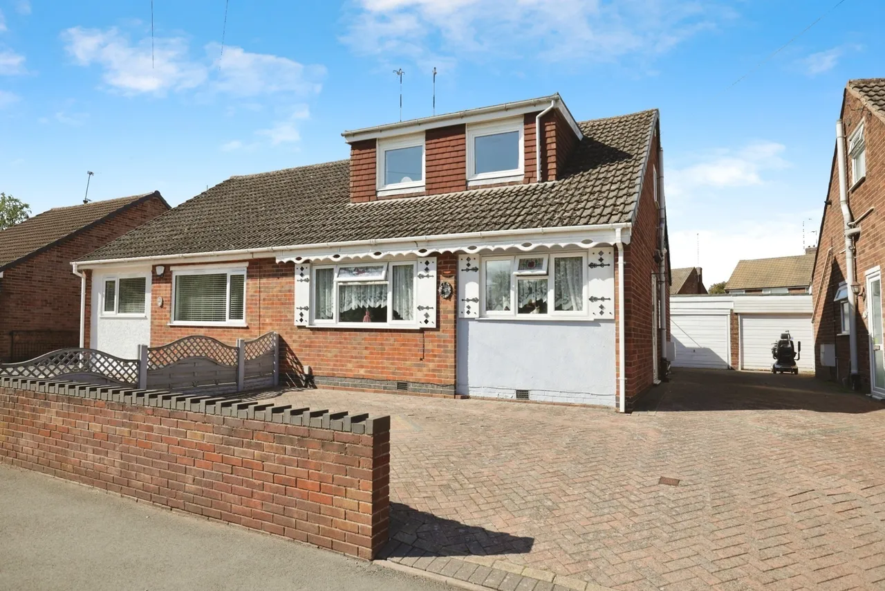 4 bed property for sale — Johnson Road, Bedworth, Warwickshire, CV12