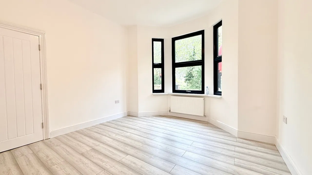 house to rent — Dames Road, Forest Gate E7